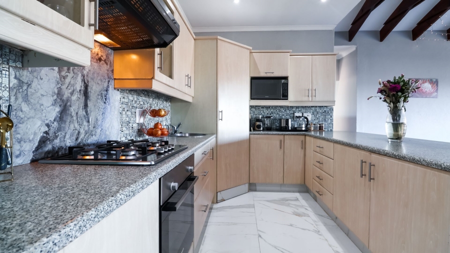 To Let 7 Bedroom Property for Rent in Old Place Western Cape